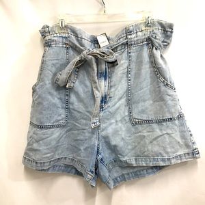 Banana Republic Denim Jean Shorts With Belt NWT Size 18